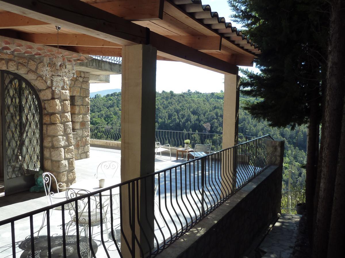 Au Pied Des Baous Bed & Breakfast Vence Exterior photo